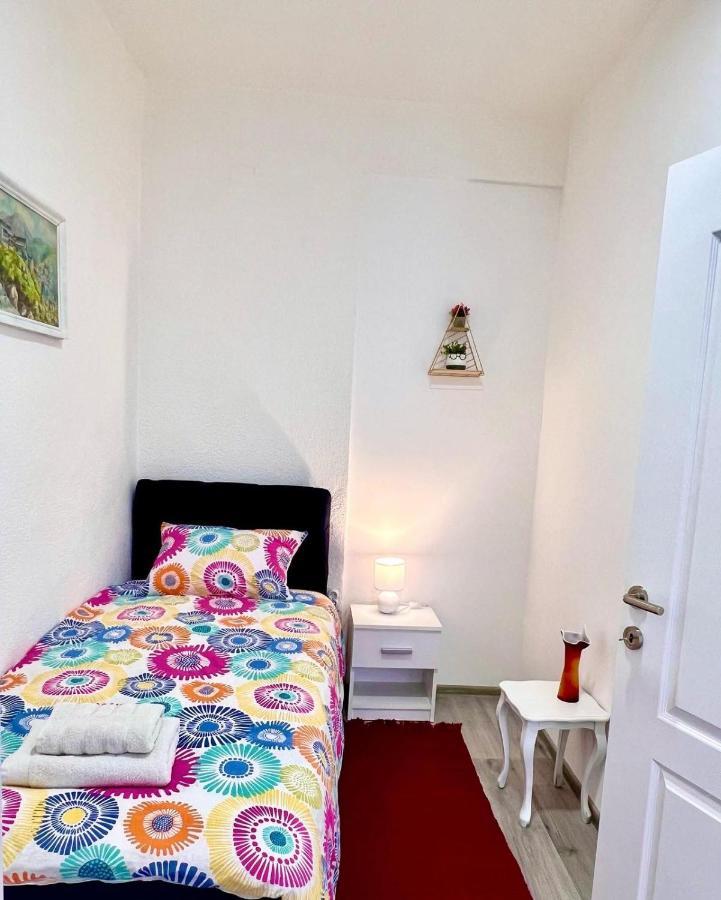 M Apartman Foca Exteriör bild