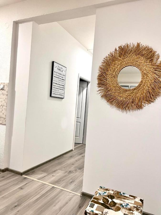 M Apartman Foca Exteriör bild