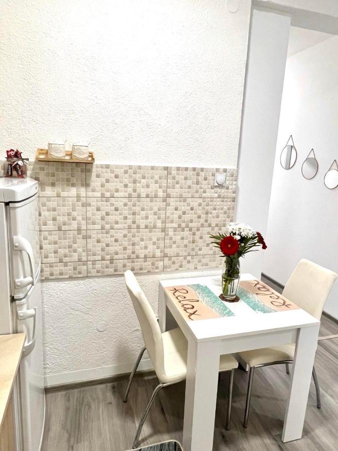 M Apartman Foca Exteriör bild